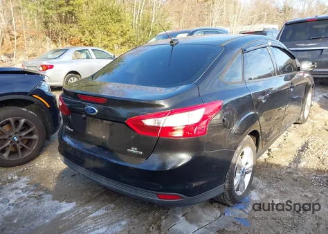2013 Ford Focus Se z USA, uszkodzony, nr VIN 1FADP3F23DL249264